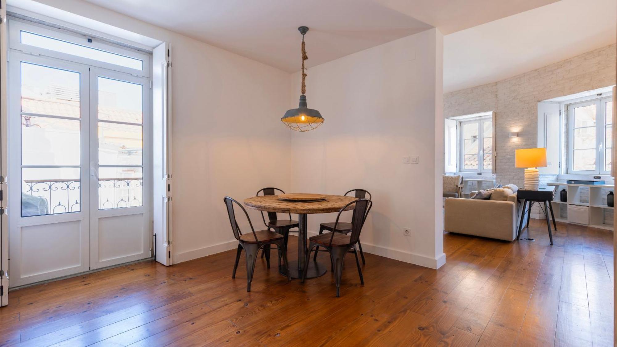 Charming 3Bdr Duplex In City Center By Lovelystay Lisboa Ngoại thất bức ảnh