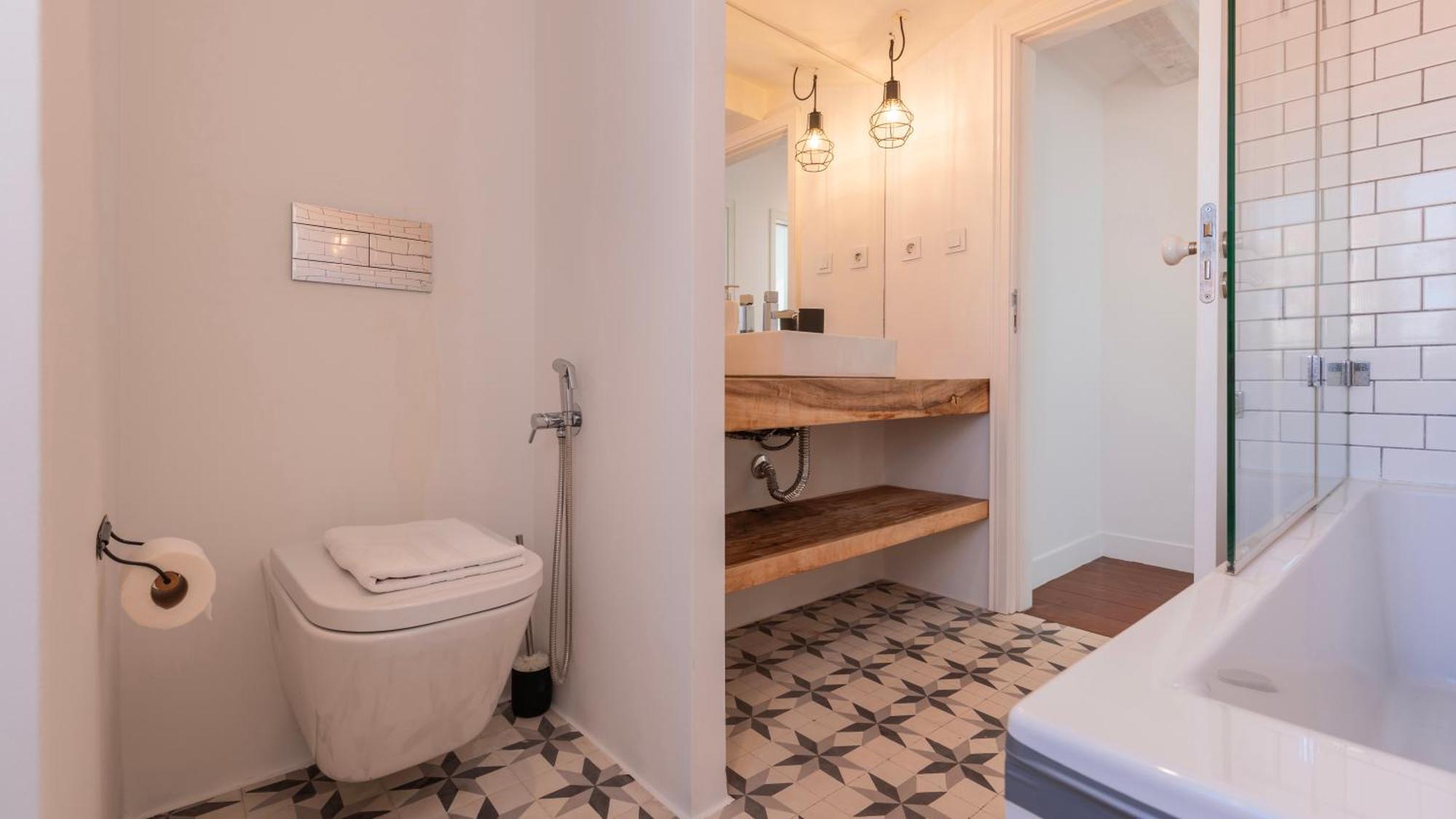 Charming 3Bdr Duplex In City Center By Lovelystay Lisboa Ngoại thất bức ảnh