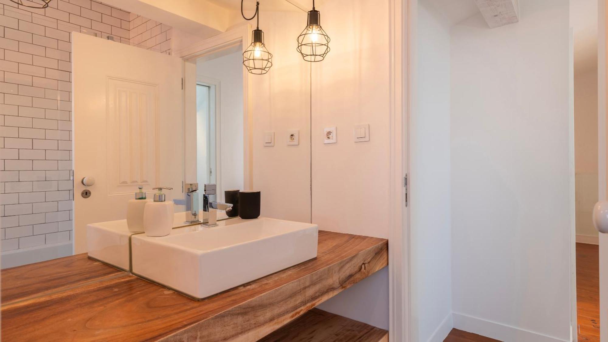 Charming 3Bdr Duplex In City Center By Lovelystay Lisboa Ngoại thất bức ảnh
